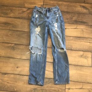 Hollister high rise vintage mom jeans!